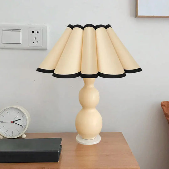 Alhena - Nordic Flared Night Lamp: Porcelain Gourd Bedside Table Lighting Beige