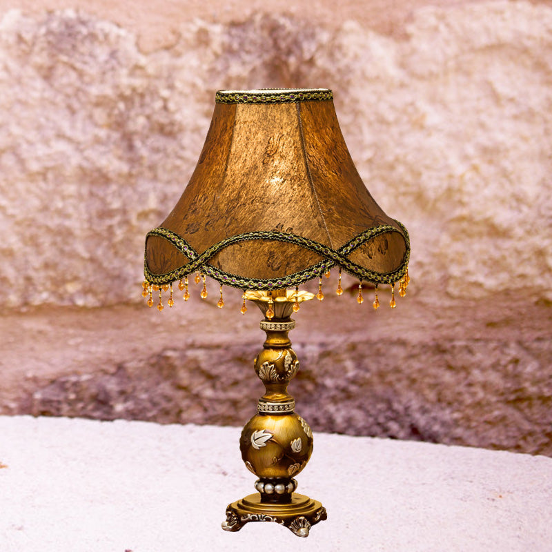 Irène - Traditional Table Lamp