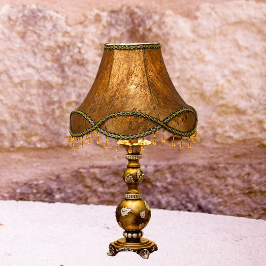 Irène - Traditional Table Lamp