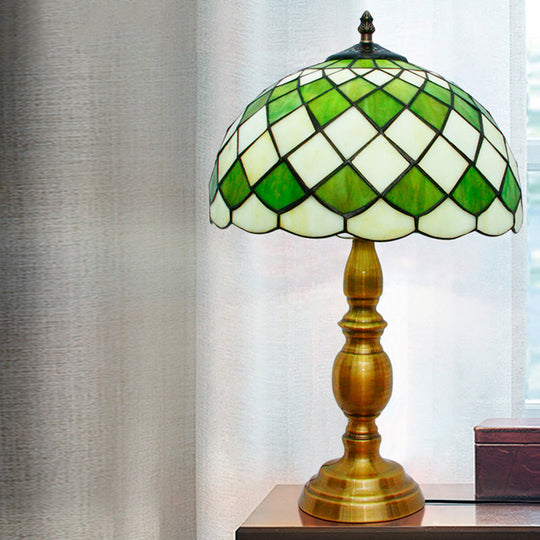 Scarlett - Classic Single Bulb Dome Nightstand Lamp Green Hand Cut Glass Desk Light With Grid