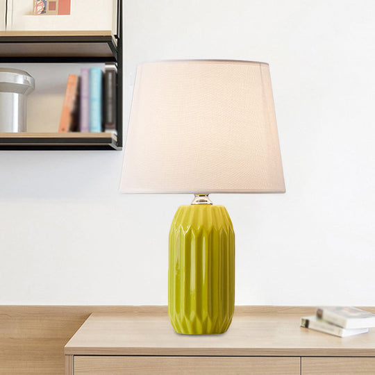 Asellus Primus - Nordic Table Lamp Lemon Green