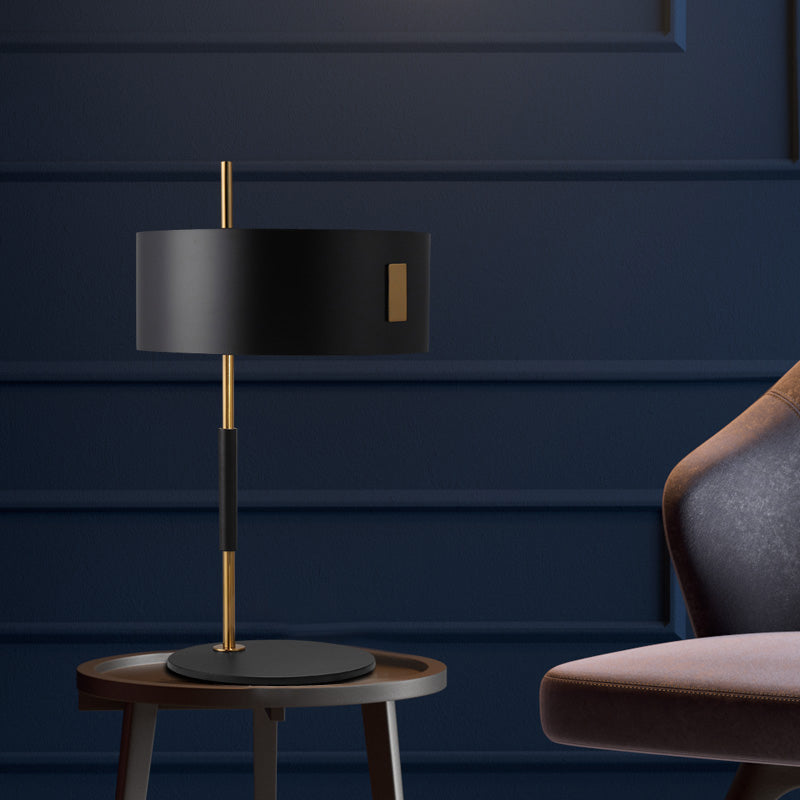 Natalia - Minimalist Table Lamp