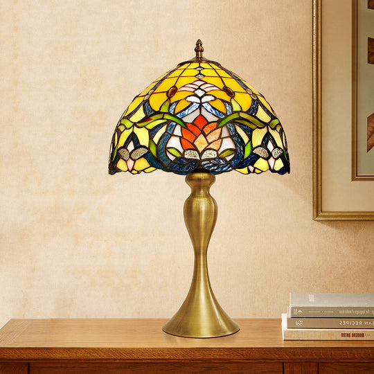 Homam - Brushed Brass 1 Head Nightstand Light Tiffany Floral Glass Bowl Shade Table Lamp