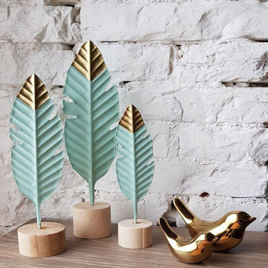 Modern Feather Wooden Decorations: Simple Miniature Figurines For Home And Office Decor Items