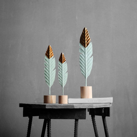 Modern Feather Wooden Decorations: Simple Miniature Figurines For Home And Office Decor Items